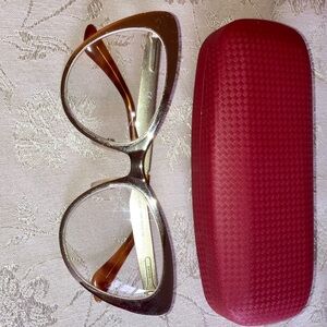 Gold Cat’s Eyeglasses 🤓 with hard case